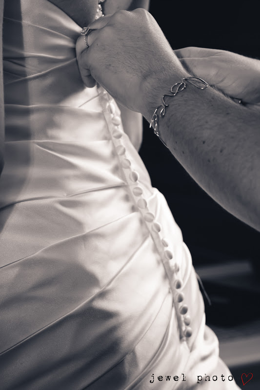 Elizabeth & Jared at the Golden Lamb Buttery!! Jewel Photo