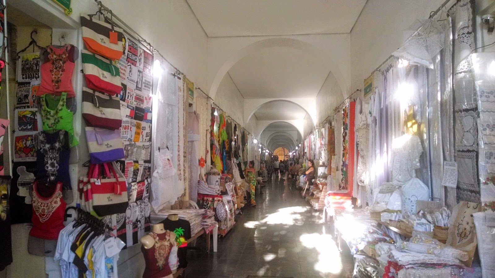 Mochileiros e Campistas EMCETUR lugar histórico para compras de artesanato e roupas no Centro Armario Quarto Bebe ~ Mochileiros e Campistas EMCETUR lugar histórico para compras de artesanato e roupas no Centro