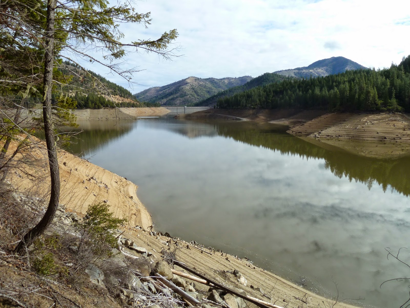 The Siskiyou Crest Applegate Dam hydroelectric project terminated by FERC