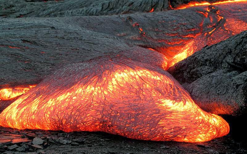 Bahan galian yang terjadi dari magma disebut