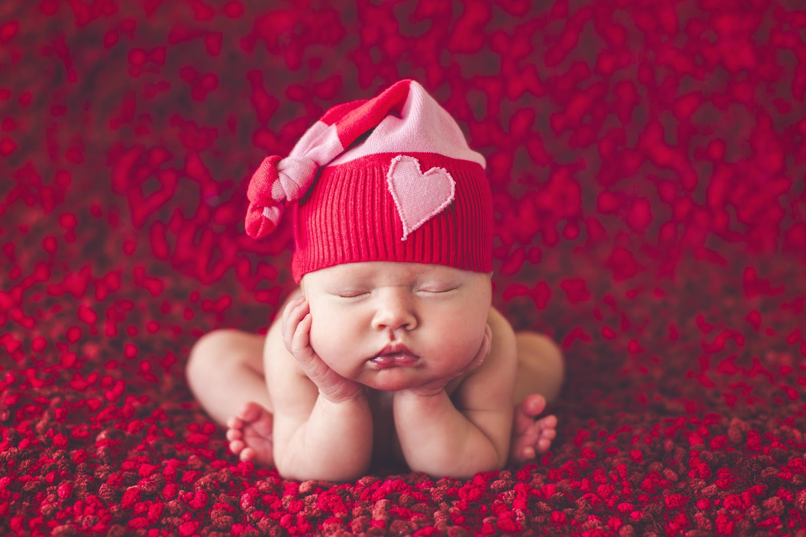 Newborn Photography Tutorial: Side Stretch Hands Together Pose by