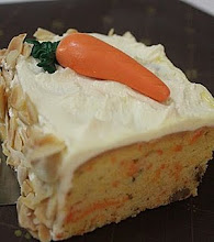 CARROT CHEESE WALNUT KEK