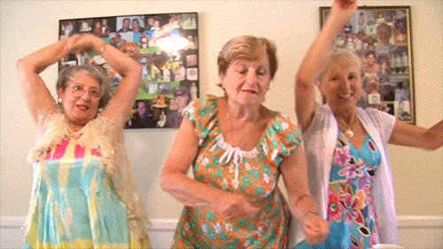 Resultado de imagen para old women dancing gif