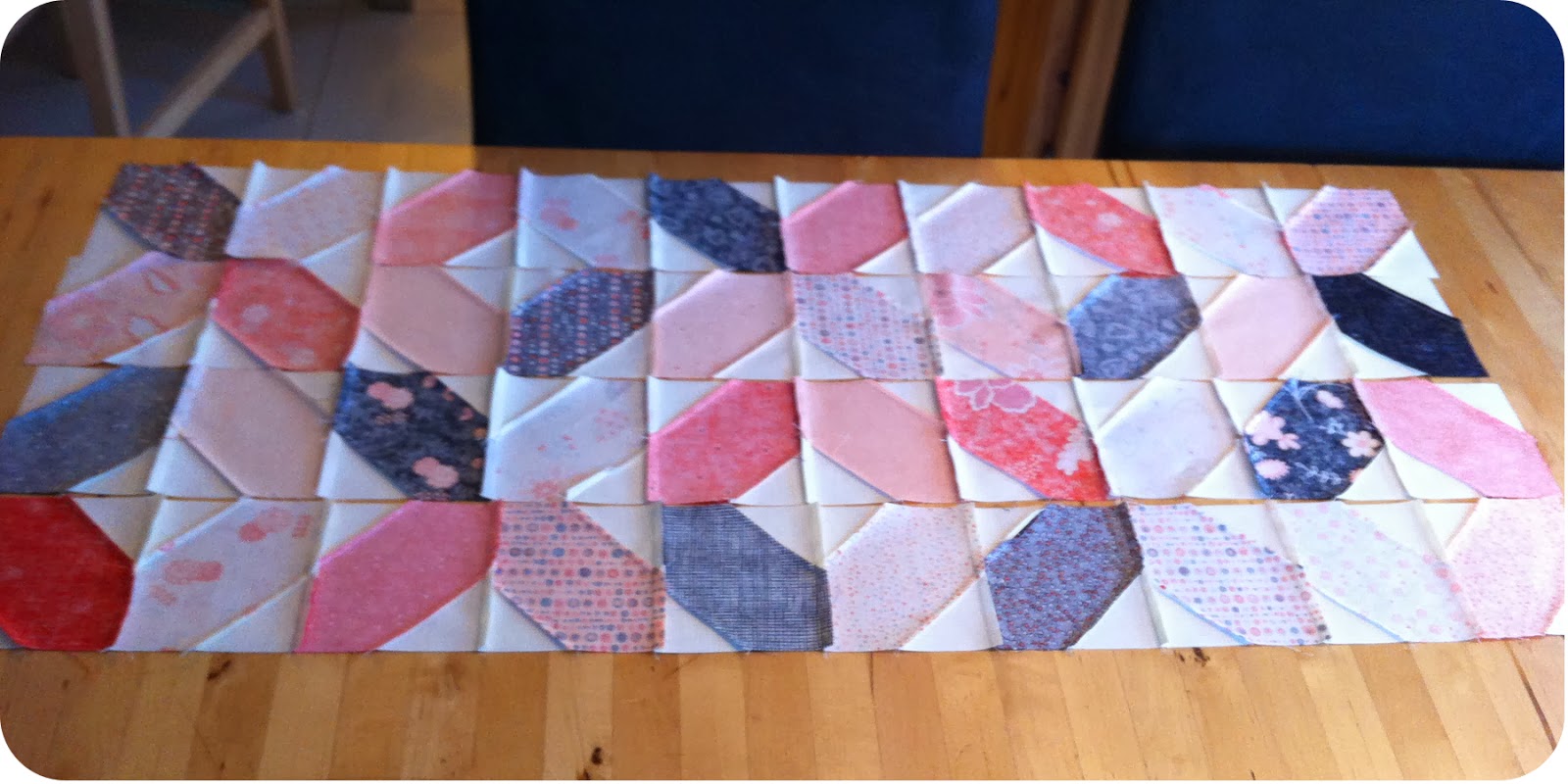 Kelly's Korner XO Table Runner and Mini Quilt