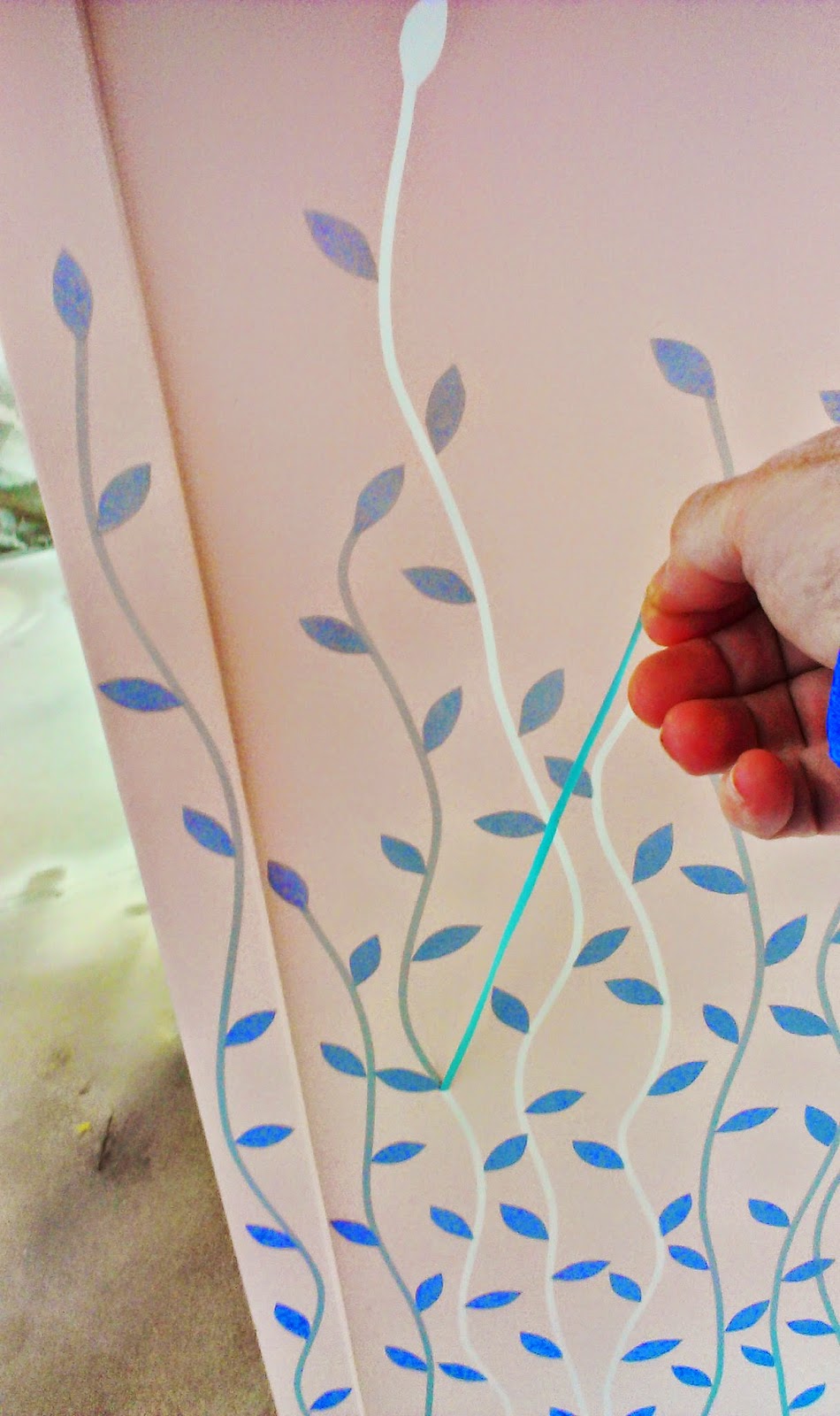 I Paint Furniture & So Can You How To Use Masking Tape To Make A Detailed Leaf and Vine Design