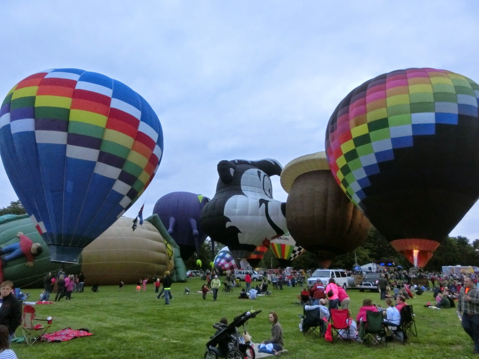Bloomington, IN Kiwanis 2nd Annual Hot Air Balloon Festival Explore