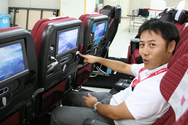 Staff from JAL cabin product design department tried out the new SKY WIDER seat