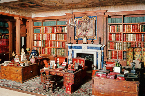 queen mary's dollhouse