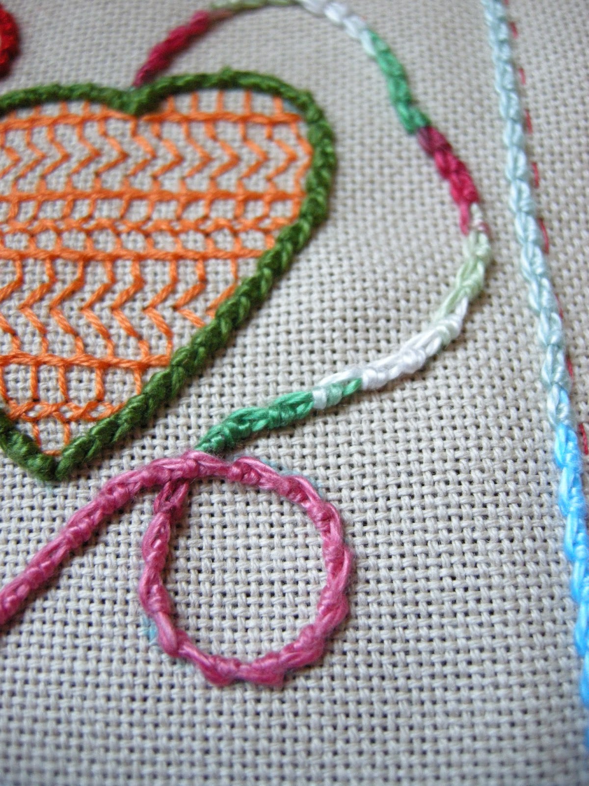 Queenie's Needlework TAST 73 Portuguese Stem Stitch