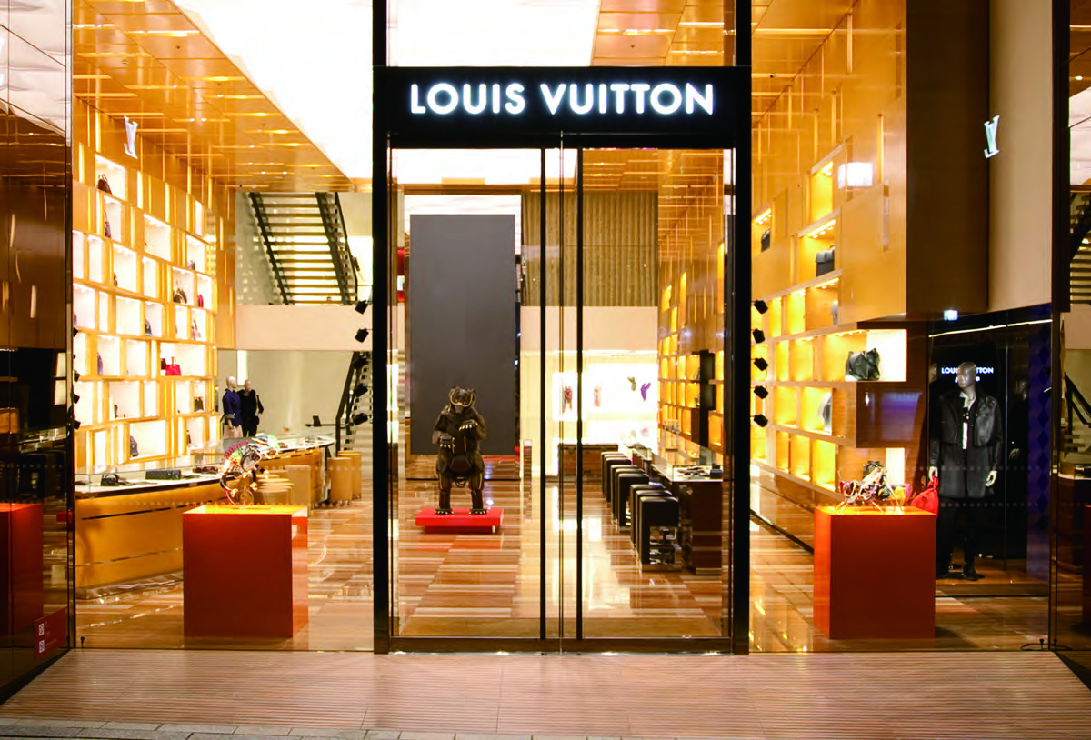 http://1.bp.blogspot.com/-UCb6LIVPkws/T3ww6oqPfYI/AAAAAAAAHwg/j95S-d9Iq5A/s1600/chameleon_louis+vuitton_omotesando_japan_billie+(3).jpg