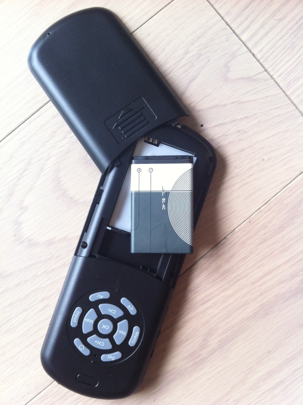 iPazzPort Mini Voice Recognition Wireless keyboard with Skype Talk