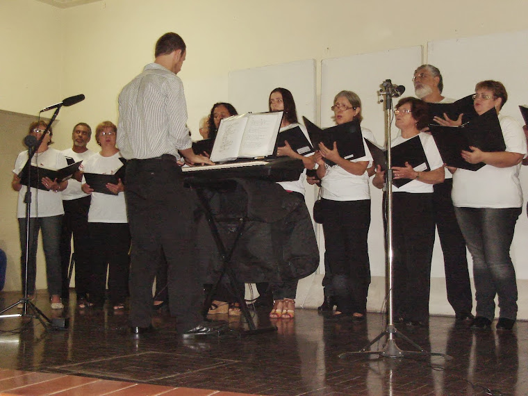 CORAL CANTO DE LUZ: CANTATA EM HOMENAGEM AO DIA DAS MÃES