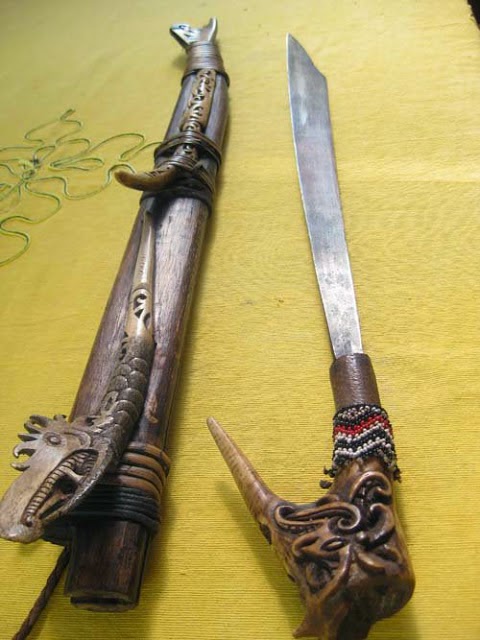 Senjata Tradisional Kalimantan Barat - TradisiKita, Indonesia