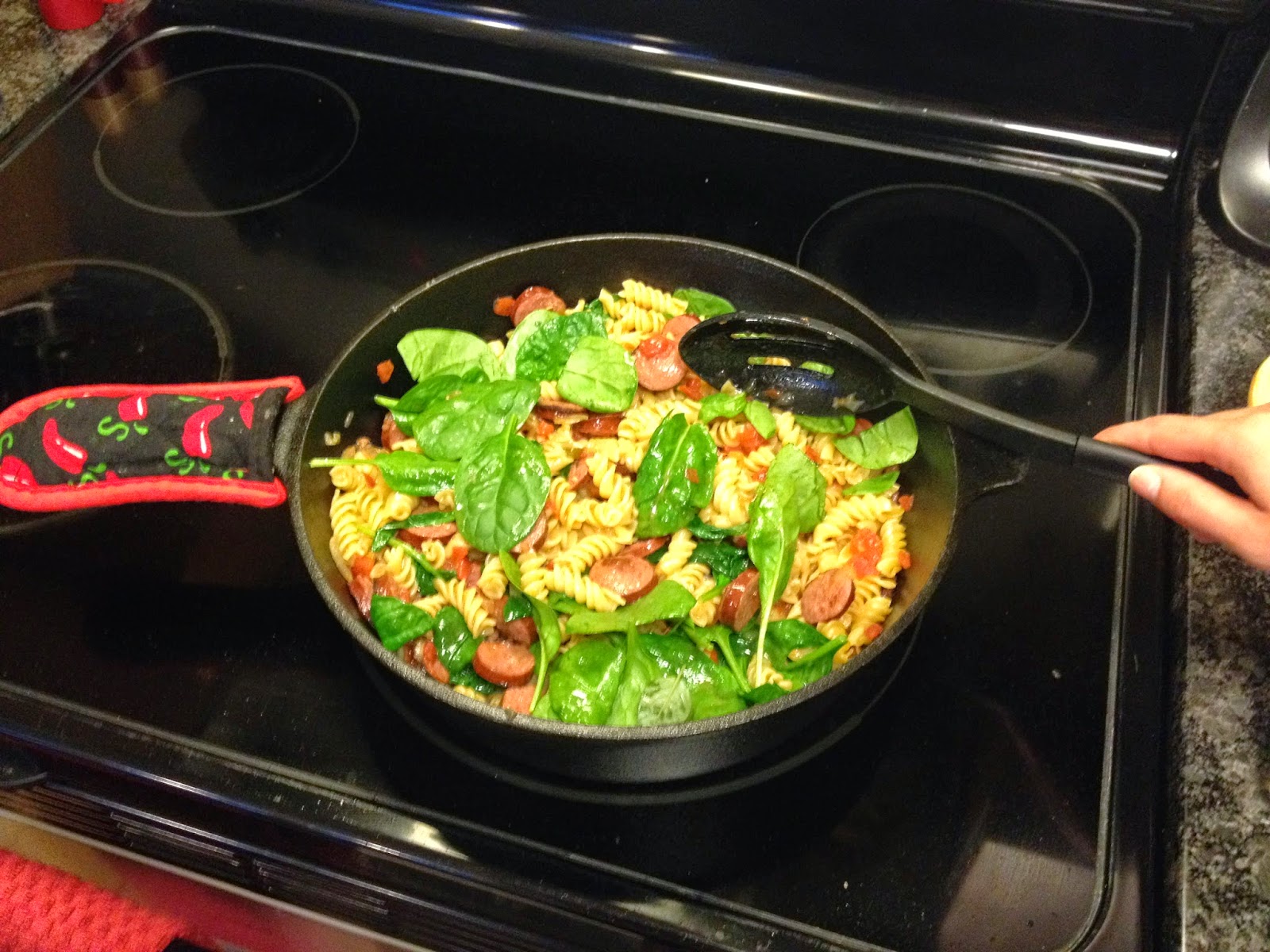 Life {R+S} CastIron Skillet Sausage & Spinach Pasta