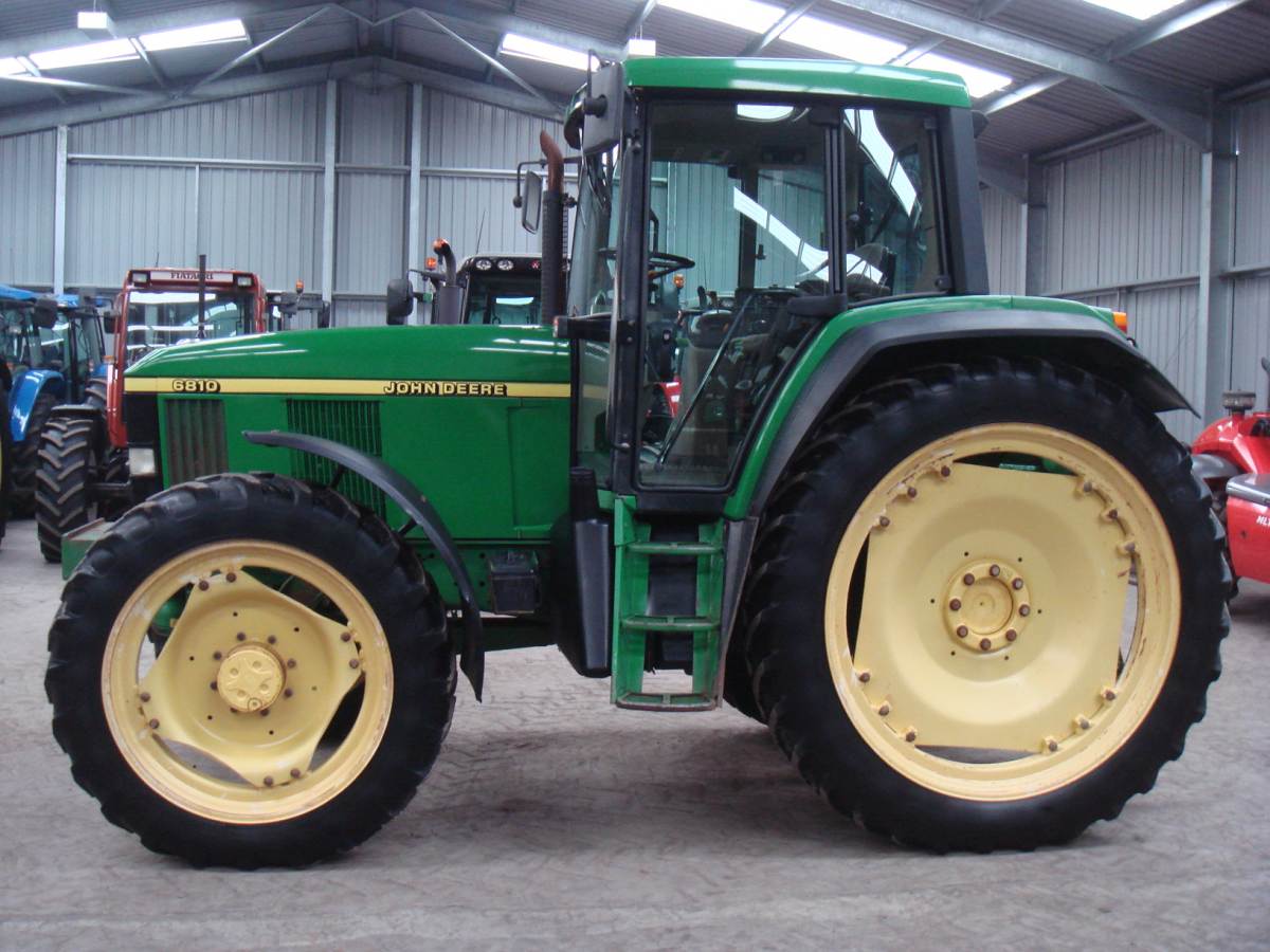 Tractoare John Deere 6810 CU ROTI INGUSTE PRET 26.700 Euro