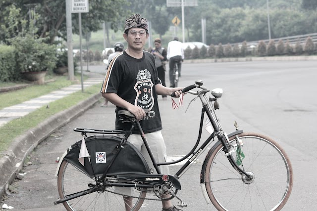 Komunitas Sepeda Onthel Bintaro