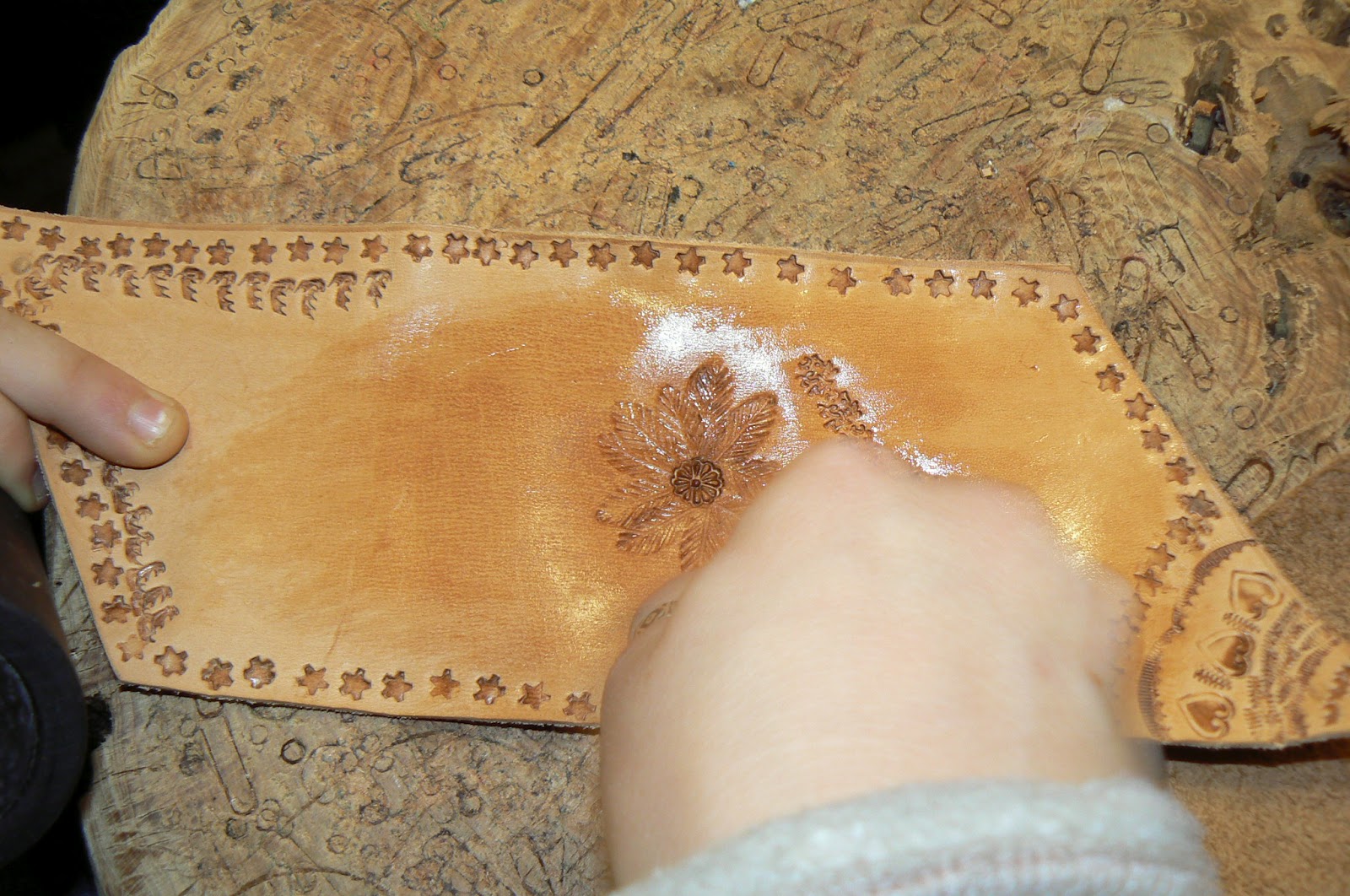 Orca observar, recordar, crecer y aprender Trabajando el cuero