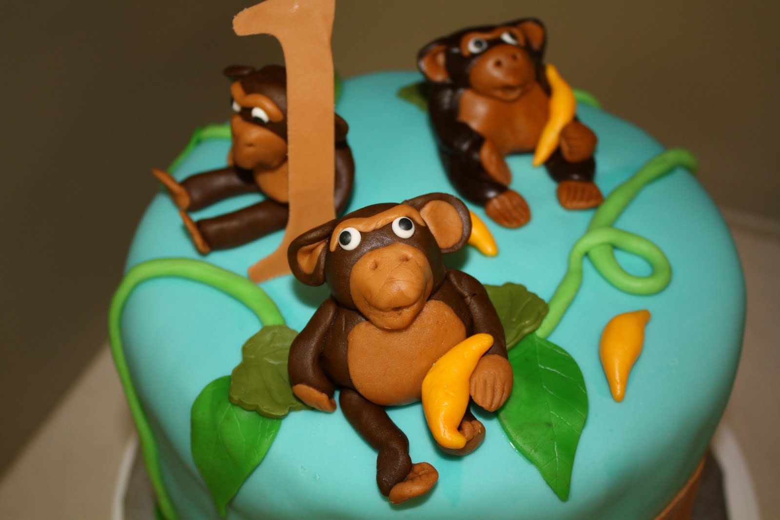 Two Sweet Bakery: Monkey 1st birthday cake