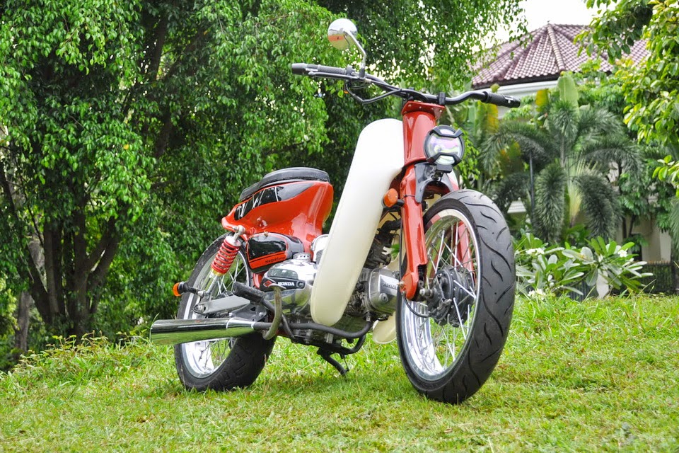 Modifikasi Honda Revo AT 2010 Beraliran Streetcub Jadul Tinggal Gas!