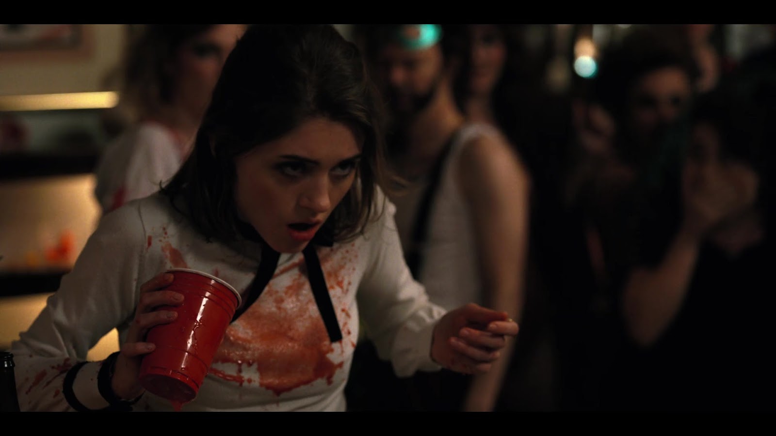 Азиатка в масле познакомилась с членом парня при очень странных обстоятельствах Азиатка в масле познакомилась с членом парня при очень странных обстоятельствах