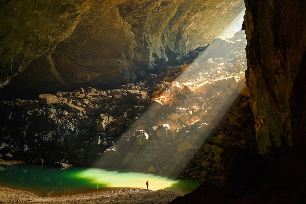 Hang en cave trek tour, explore amazing Hang En cave, Hang En cave information