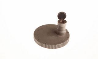 نقره لتكبير أو تصغير الصورة ونقرتين لعرض الصورة في صفحة مستقلة بحجمها الطبيعي