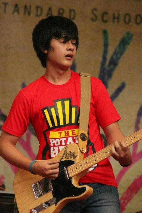 MICHA PUSPITASARI: Esa Sigit