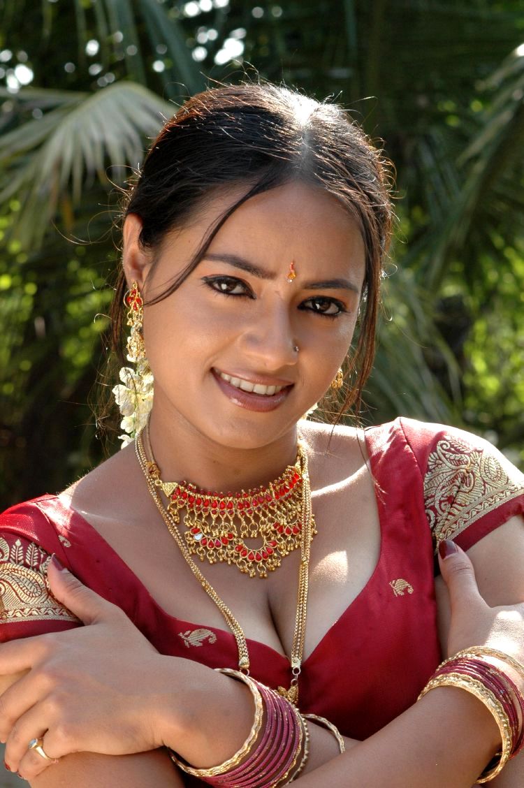 Minsaram Tamil Hot Movie Stills Actress Spicy Navel Show,Photogallery