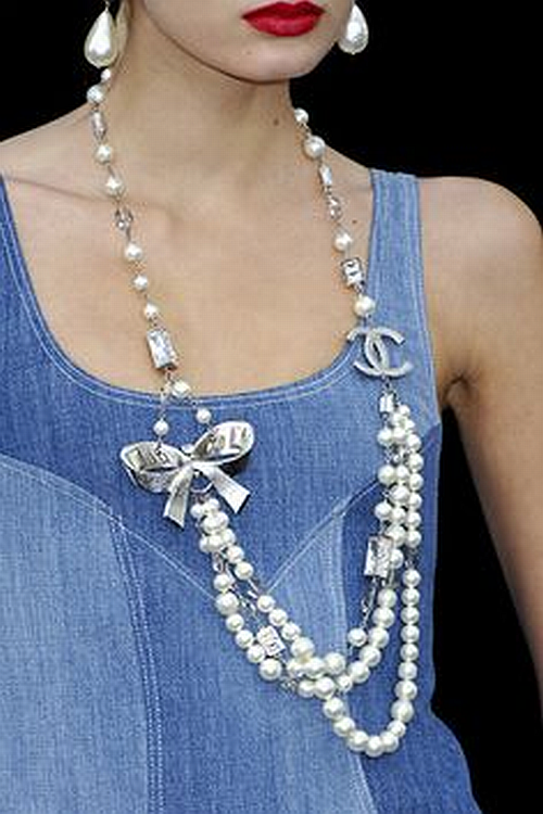 Chanel runway details: denim with pearls