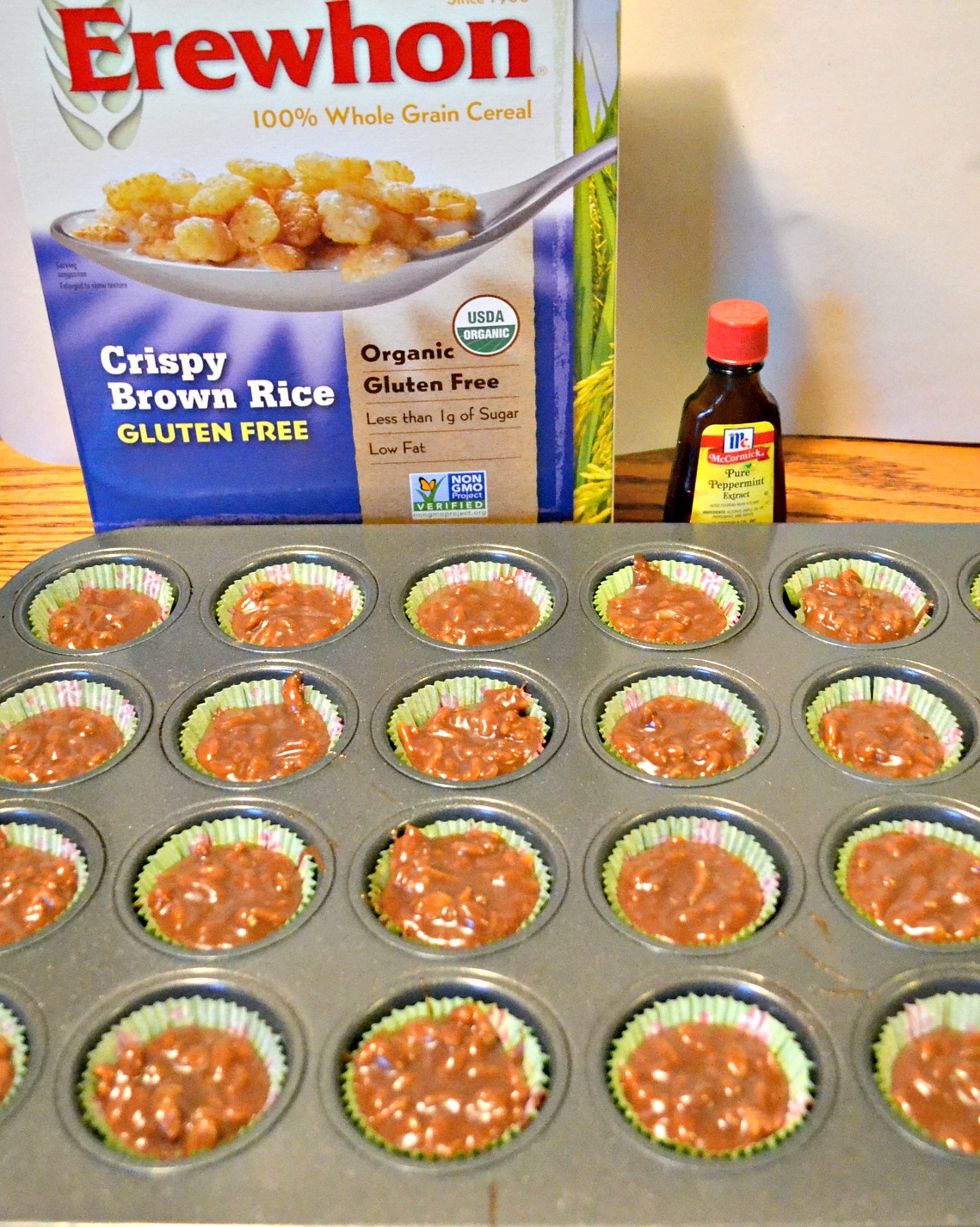 Crispy Peppermint Fudge Bites (Gluten Free) What's Baking? HezziD's