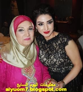 صور امهات الفنانين: روجينا ووالدتها في حفل زفاف شقيقتها