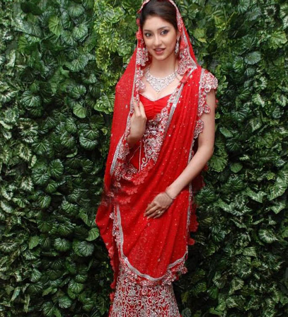 desi girl in saree Wallpapers