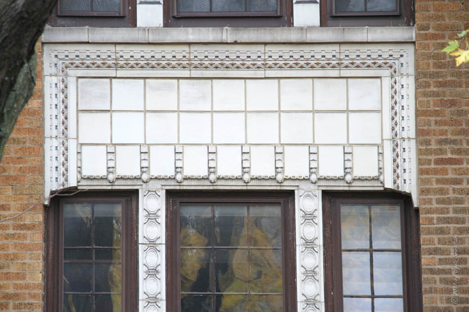 Chicago Architecture & Cityscape Lake View neighborhood [Terra Cotta