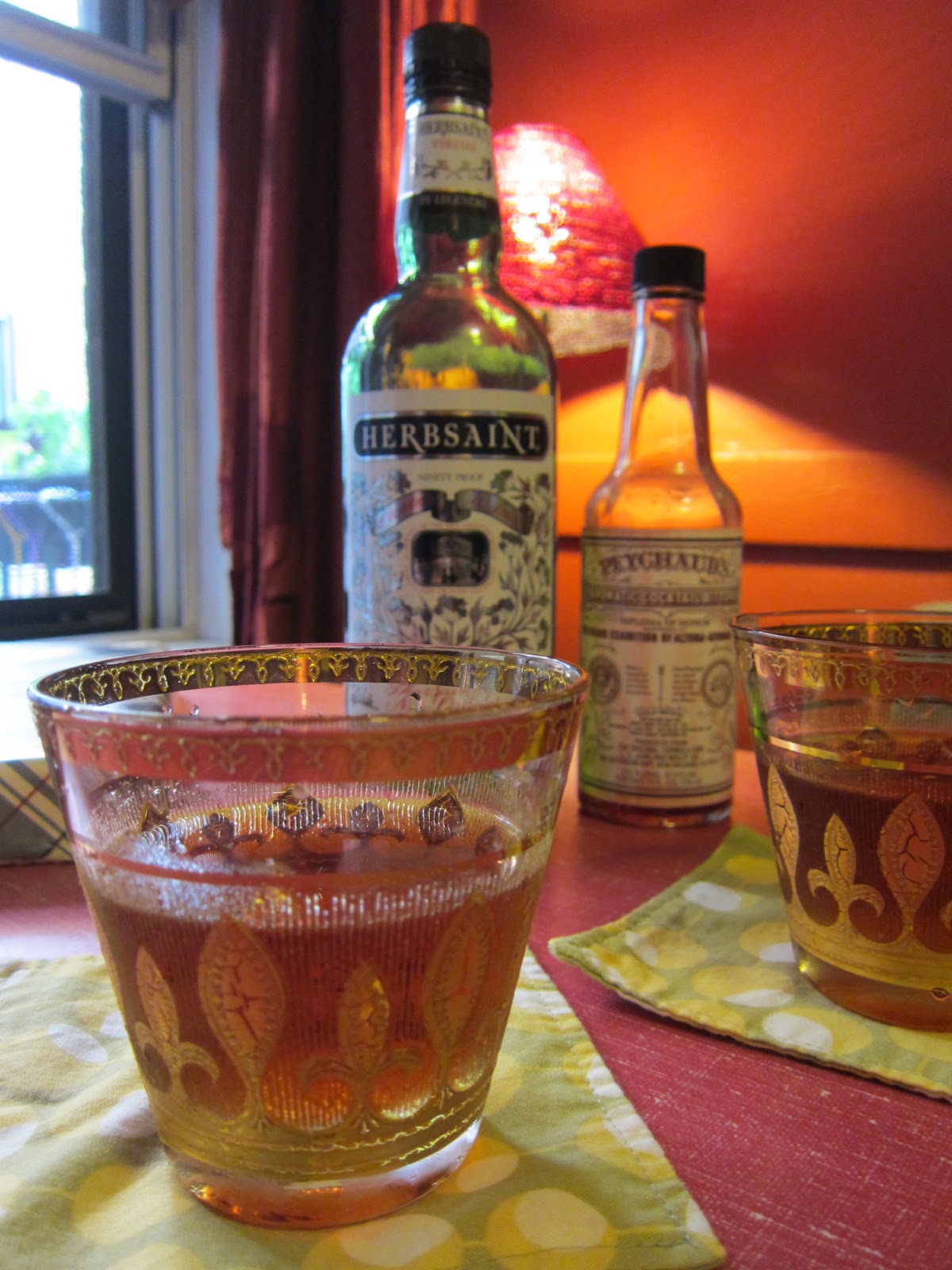 thru the mixing glass Sazerac Cocktail (Cognac Version)