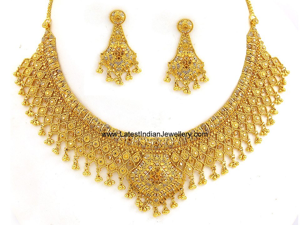 Beautiful Gold Necklace set with Enamel highlights