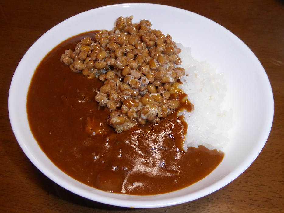 納豆にカレーライス ハインツ 欧風ビーフカレー中辛