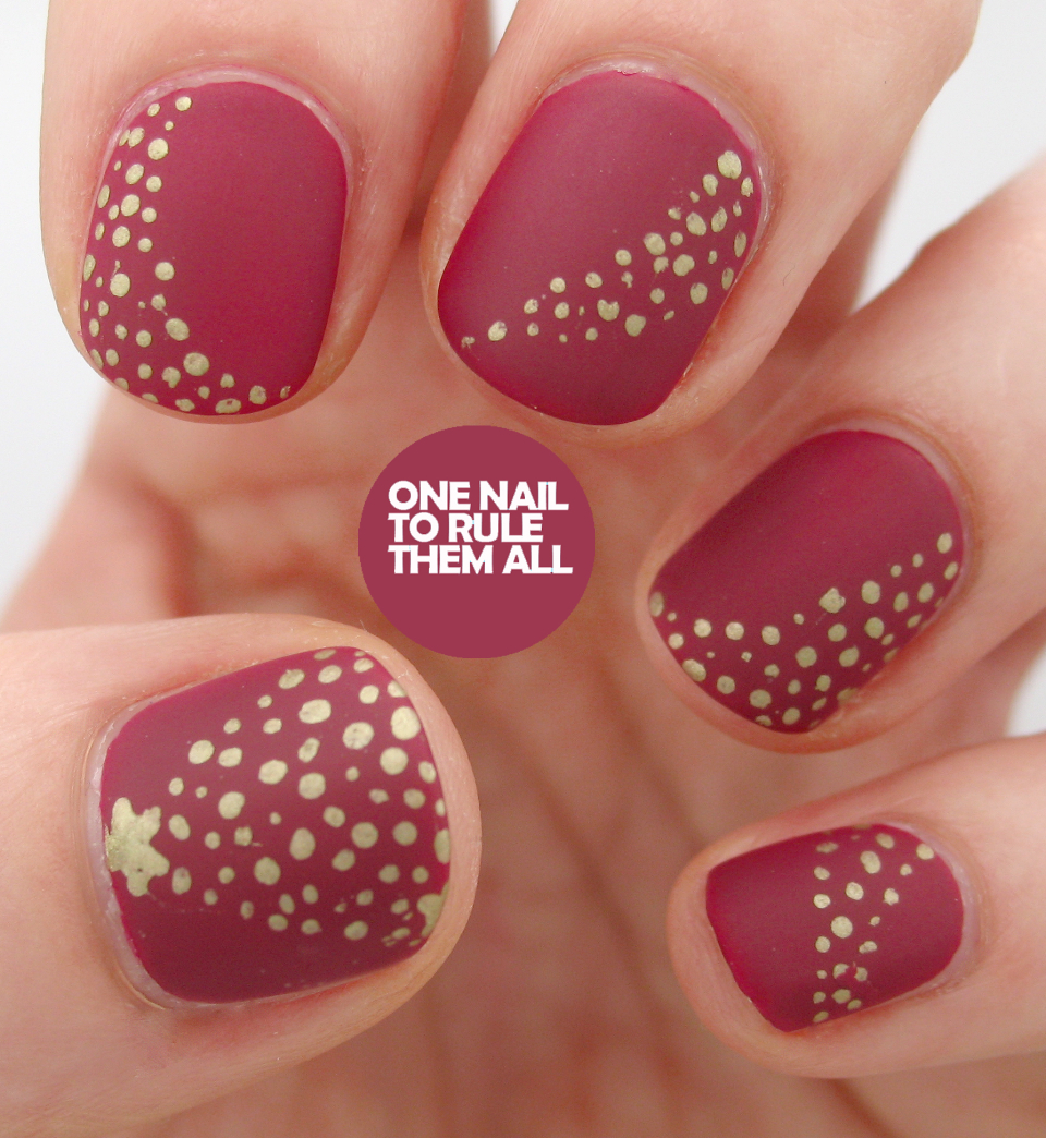 One Nail To Rule Them All: Matte christmas nails!