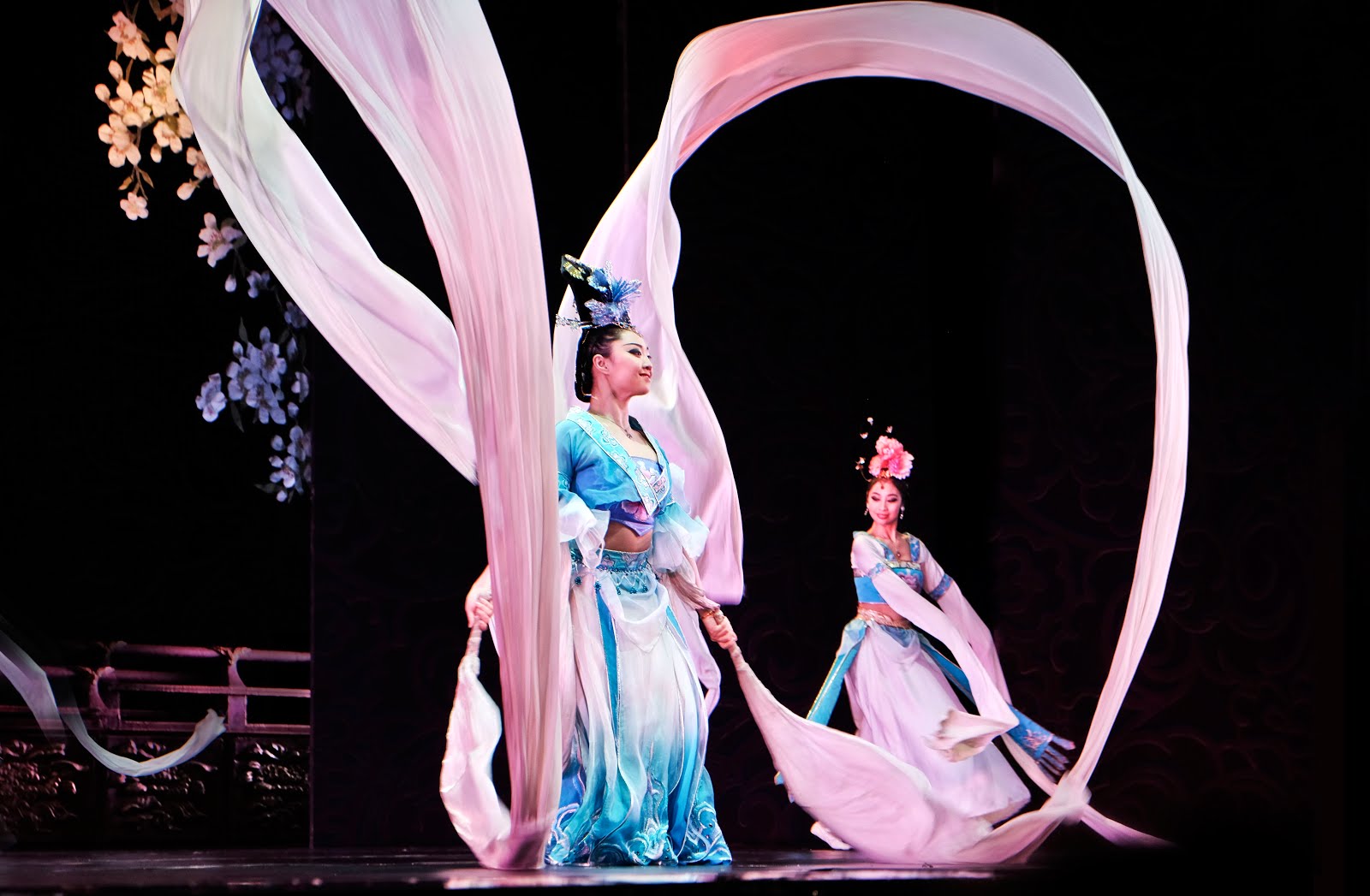 Les danseuses aux longues manches