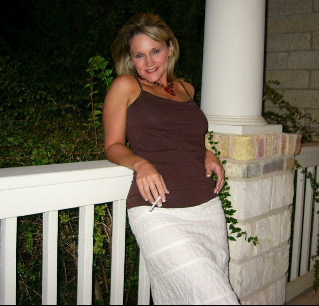 Ambas posan para él, madre y hermana Ambas posan para él, madre y hermana