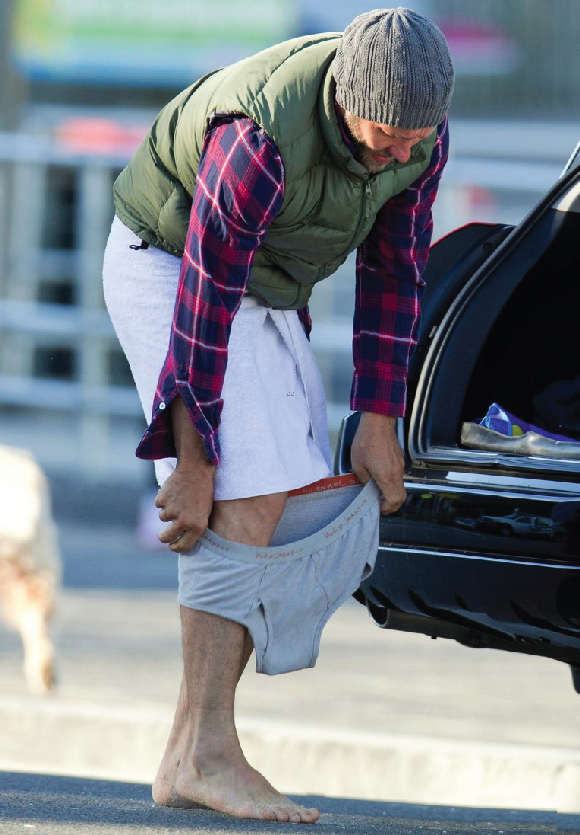 my new plaid pants: Today's Fanboy Delusion