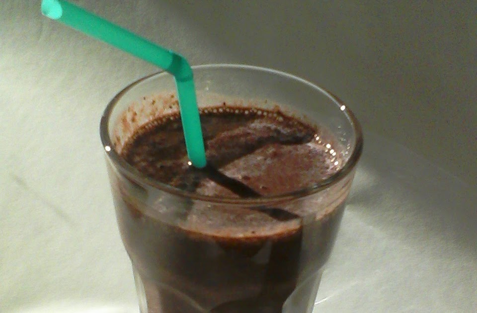 Polka Dots and Recipes Hide the Spinach Chocolate Berry Smoothie!