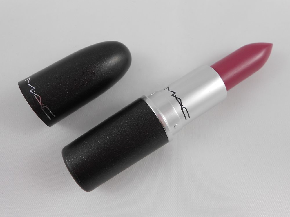 Review: MAC Lustre Finish Lipstick in Plumful.