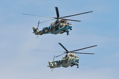 صور من جميع انحاء العالم للقوات الجوية مجهولة بعض الشئ  Mi-24P+Hind-F++08+++++05-11