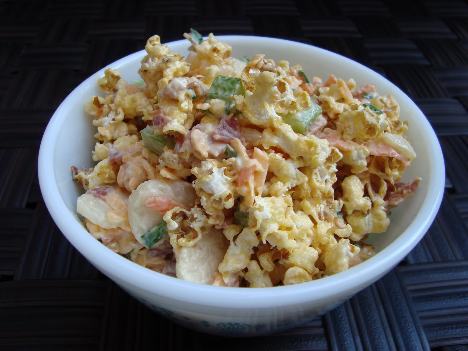 Caker Cooking Popcorn Salad