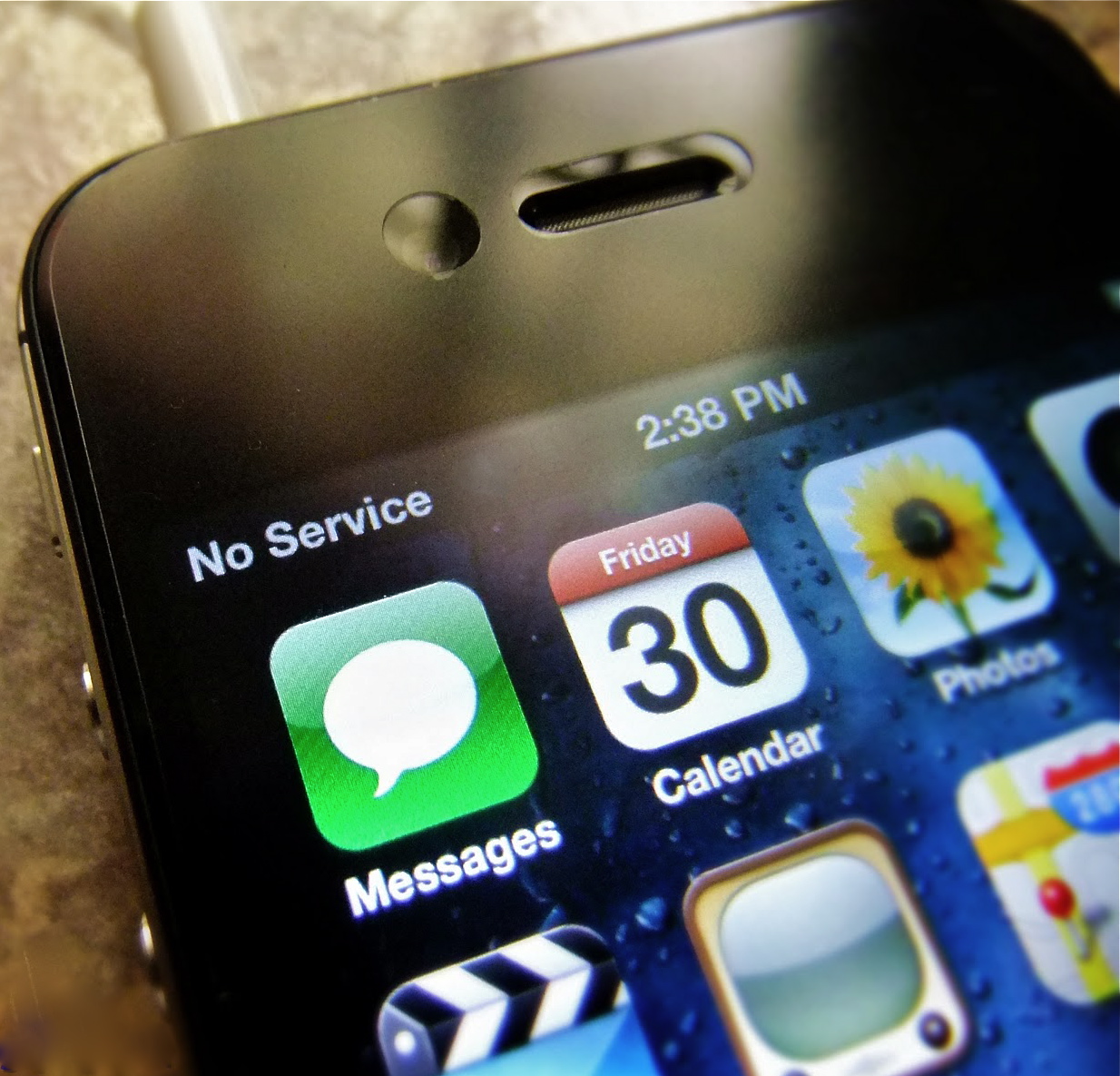 Inside Towers: Smart Phone Users Believe They Shouldn’t Experience Data