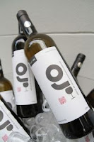 2.000 de sticle cu spiritul Transilvaniei: nMotive.ro - Fetească regala si Sauvignon blanc 2012