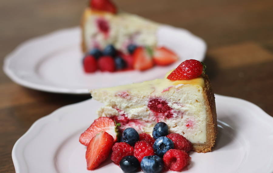 Raspberry & white chocolate cheesecake