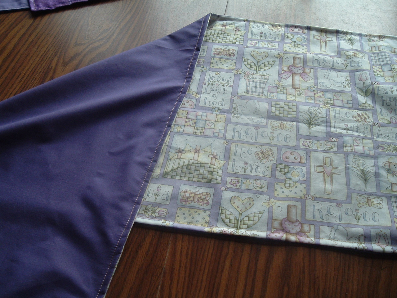 Homespun Inspirations Double Sided Table Runners