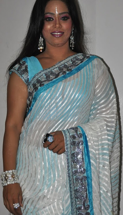 devipriya in saree actress pics
