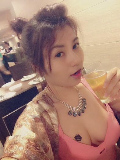 Ảnh khoe ngực cực sốc anh khoe nguc cuc soc